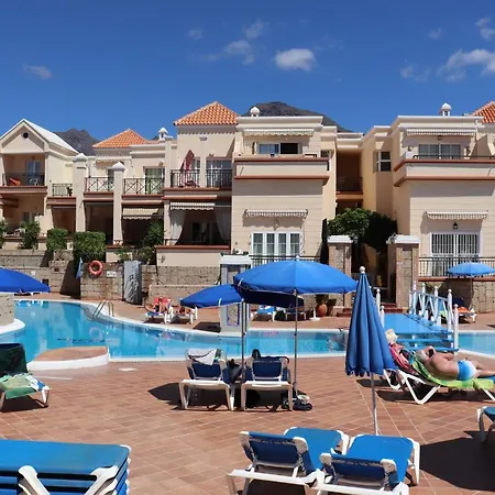 Yucca Park Fanabe 2 Apartment *